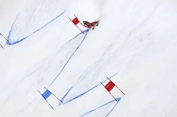 coureur dans slalom
