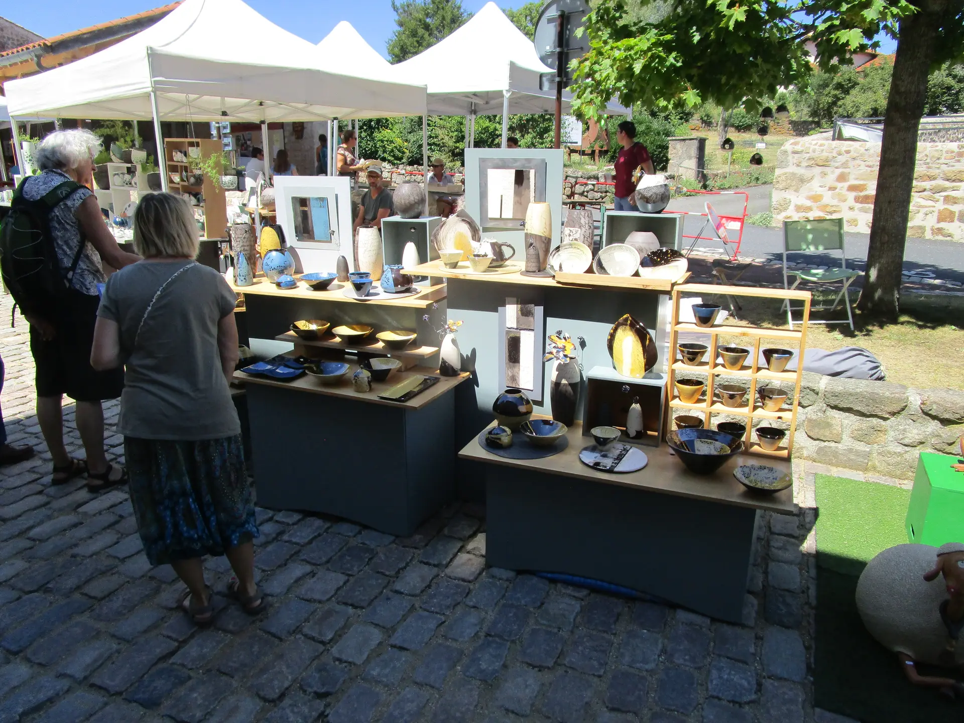 Biennale des Potiers à Marols (42560) - Association céladon