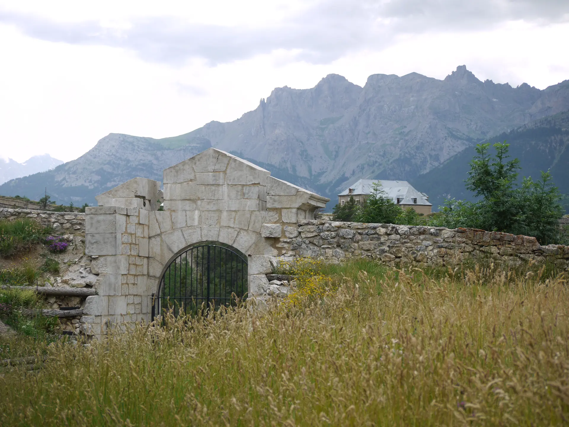Porte d'entrée, fort Dauphin