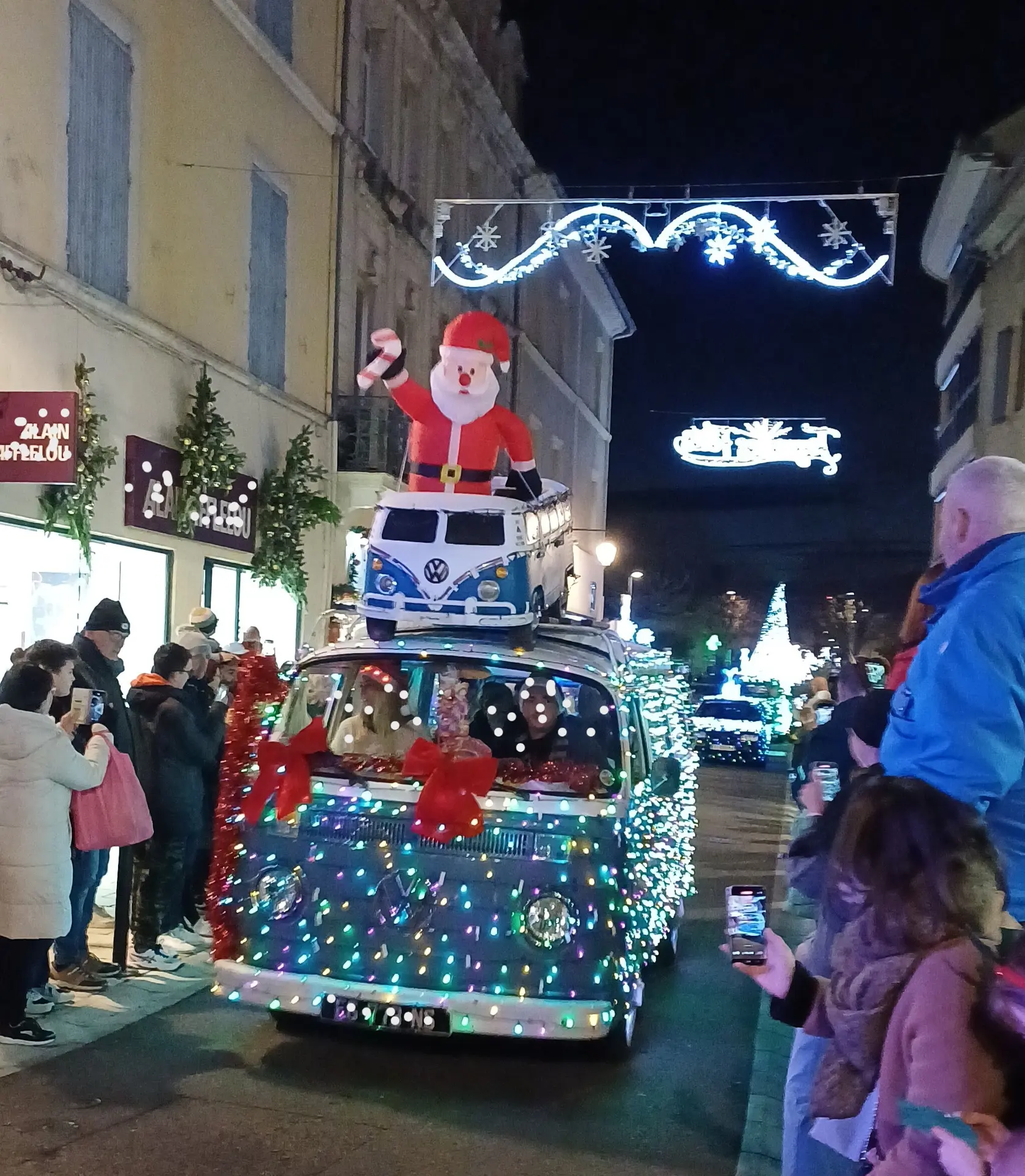 Parade des voitures illuminées