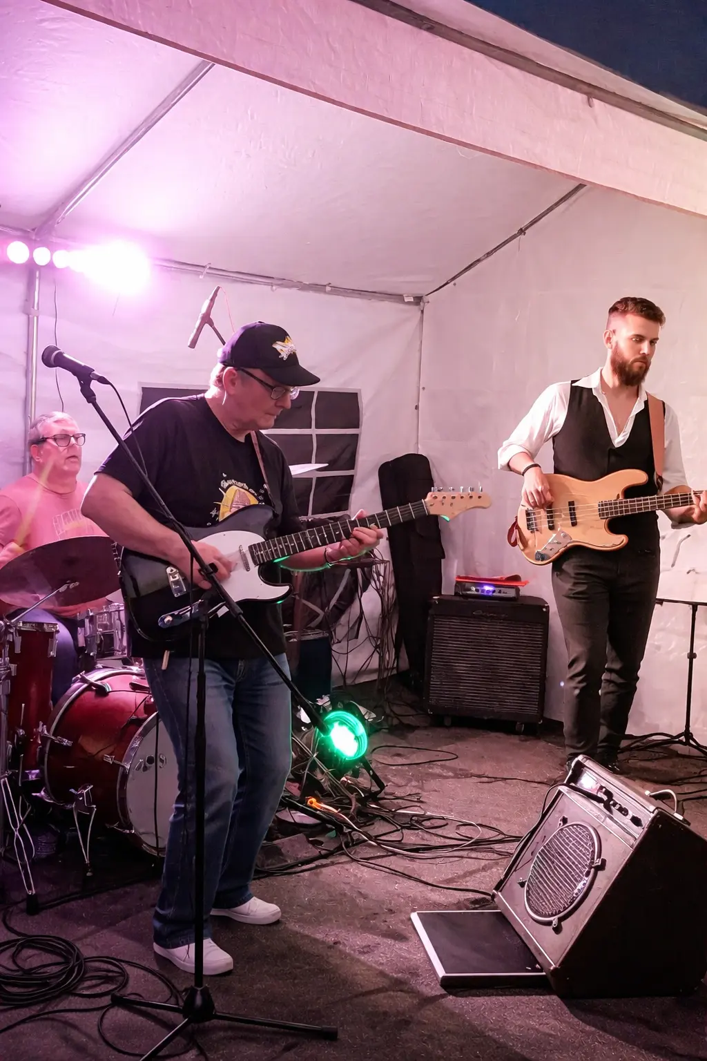 Un trio de musiciens