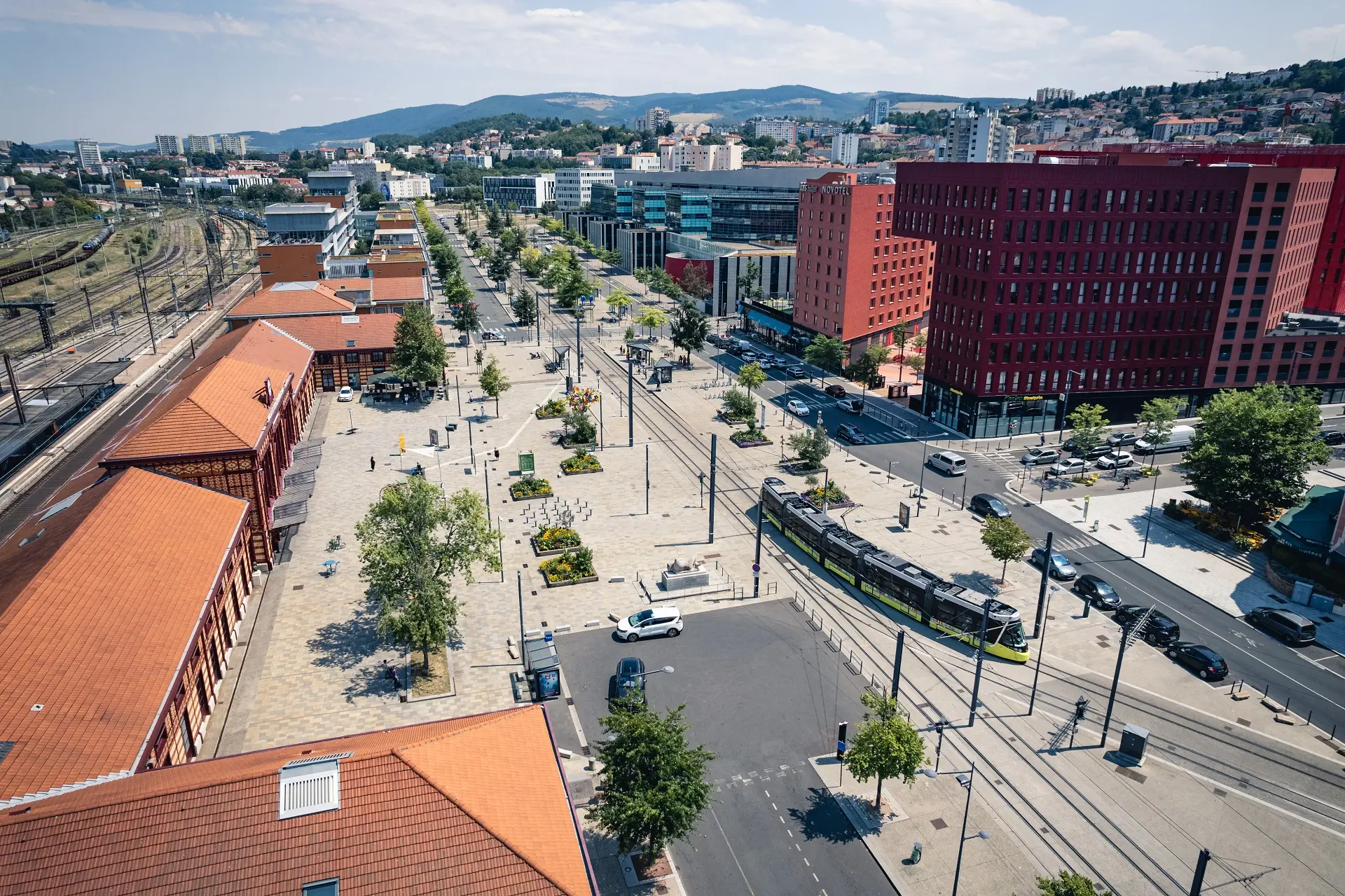 Parvis de la gare de Châteaucreux / Îlot Poste-Weiss