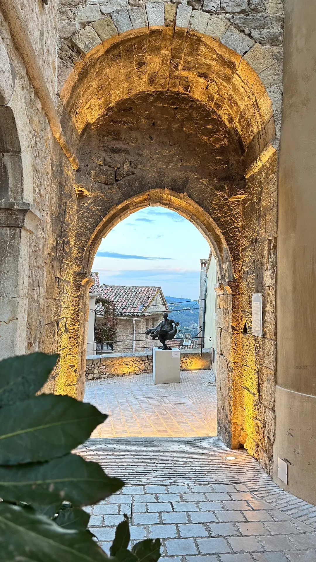 Porte Sarrazine Vieux Village Mougins