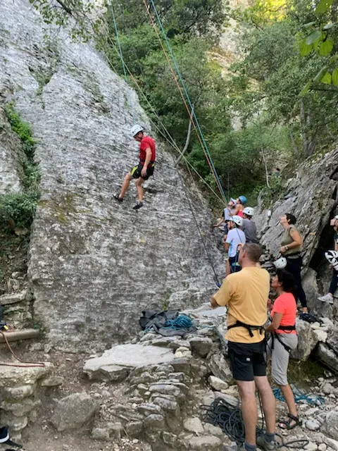 Grimpe sur une falaise