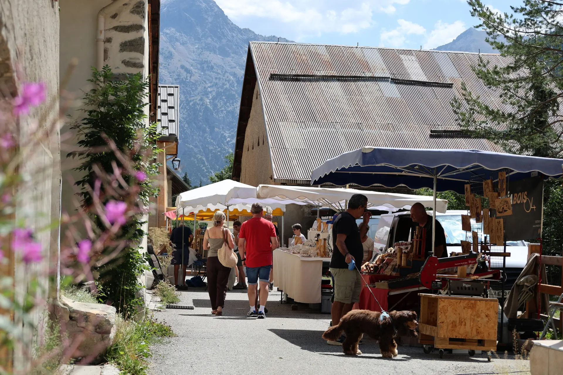 Le marché des saveurs des Alpes du Sud au hameau de Ville Basse à Névache