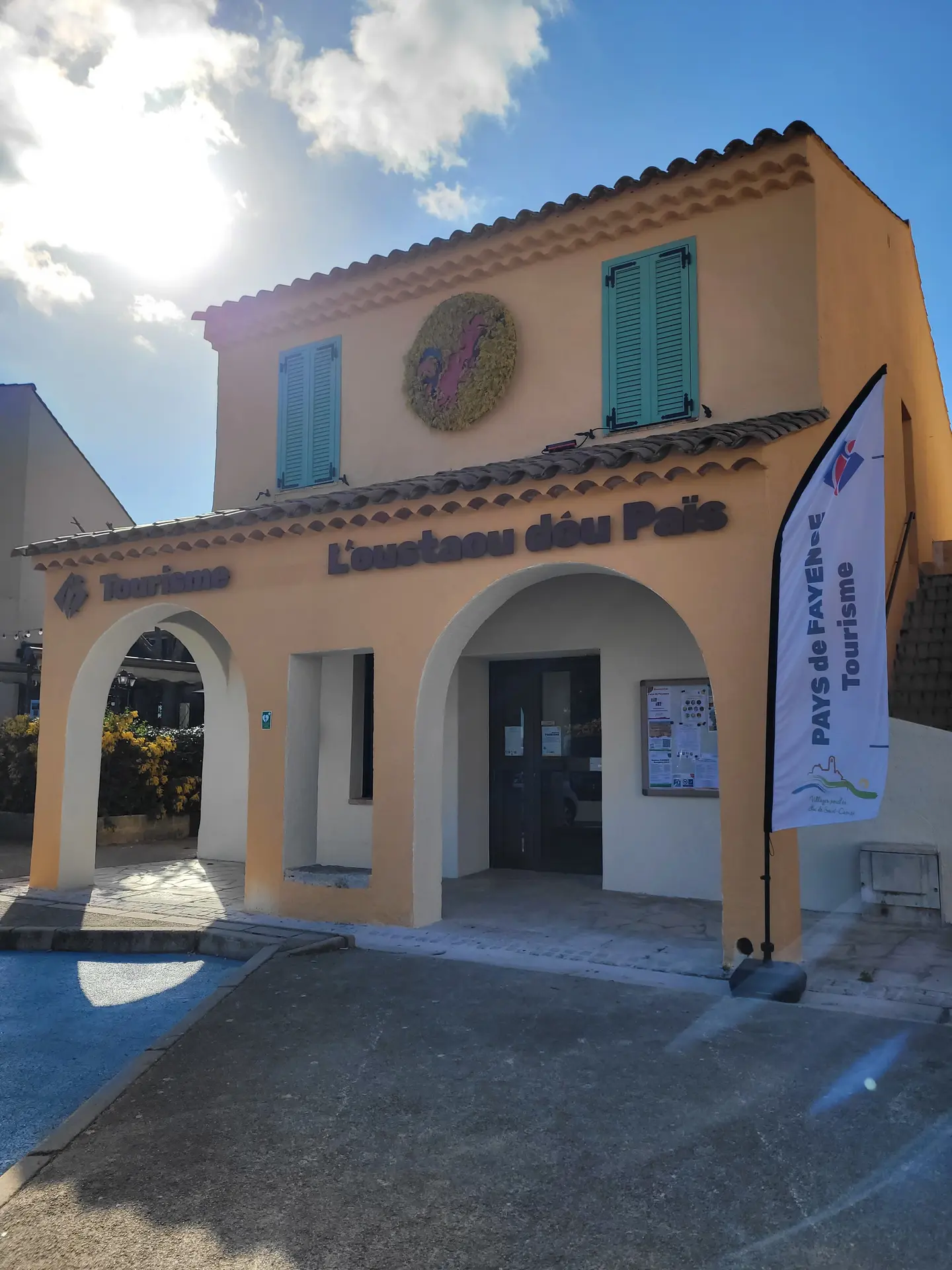 Oustaou dou Païs à Tanneron