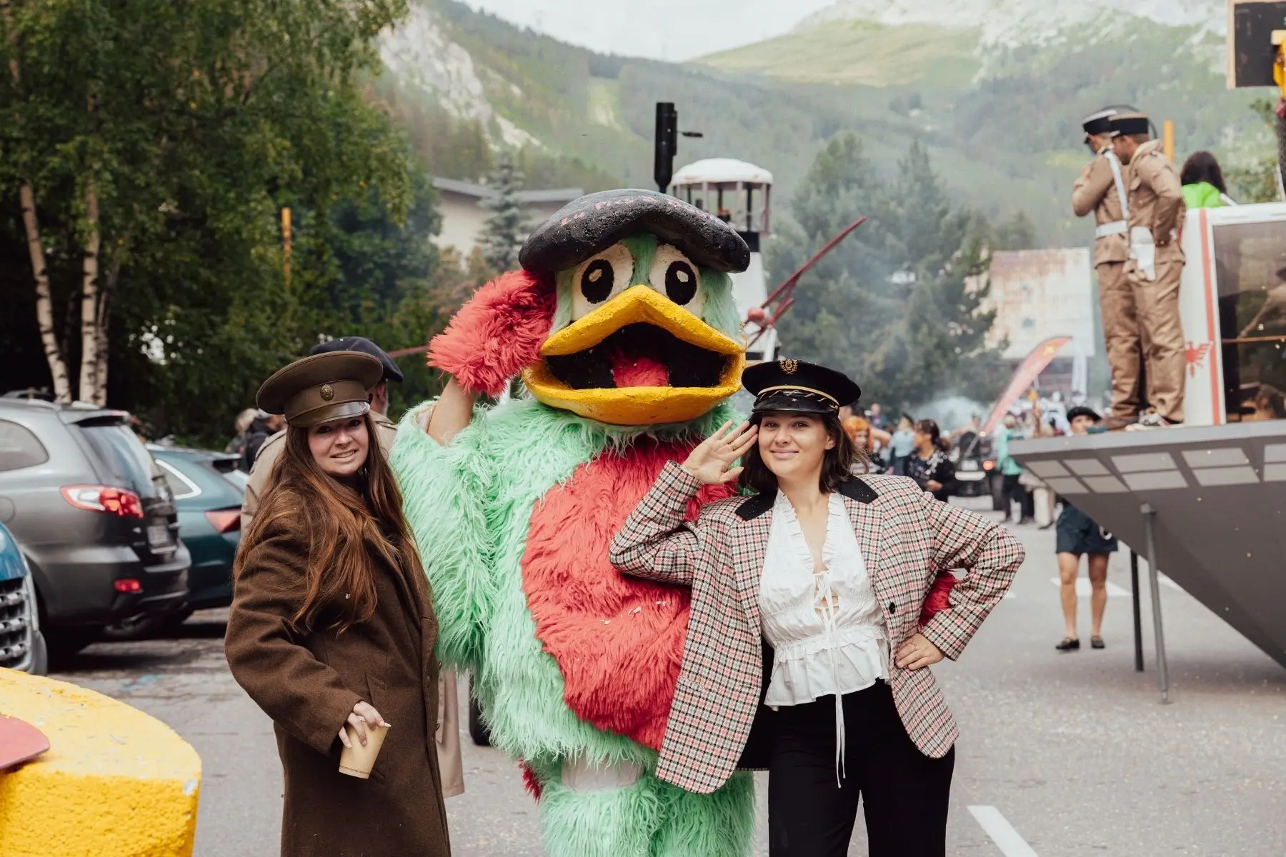 Mascotte lors du défilé des chars