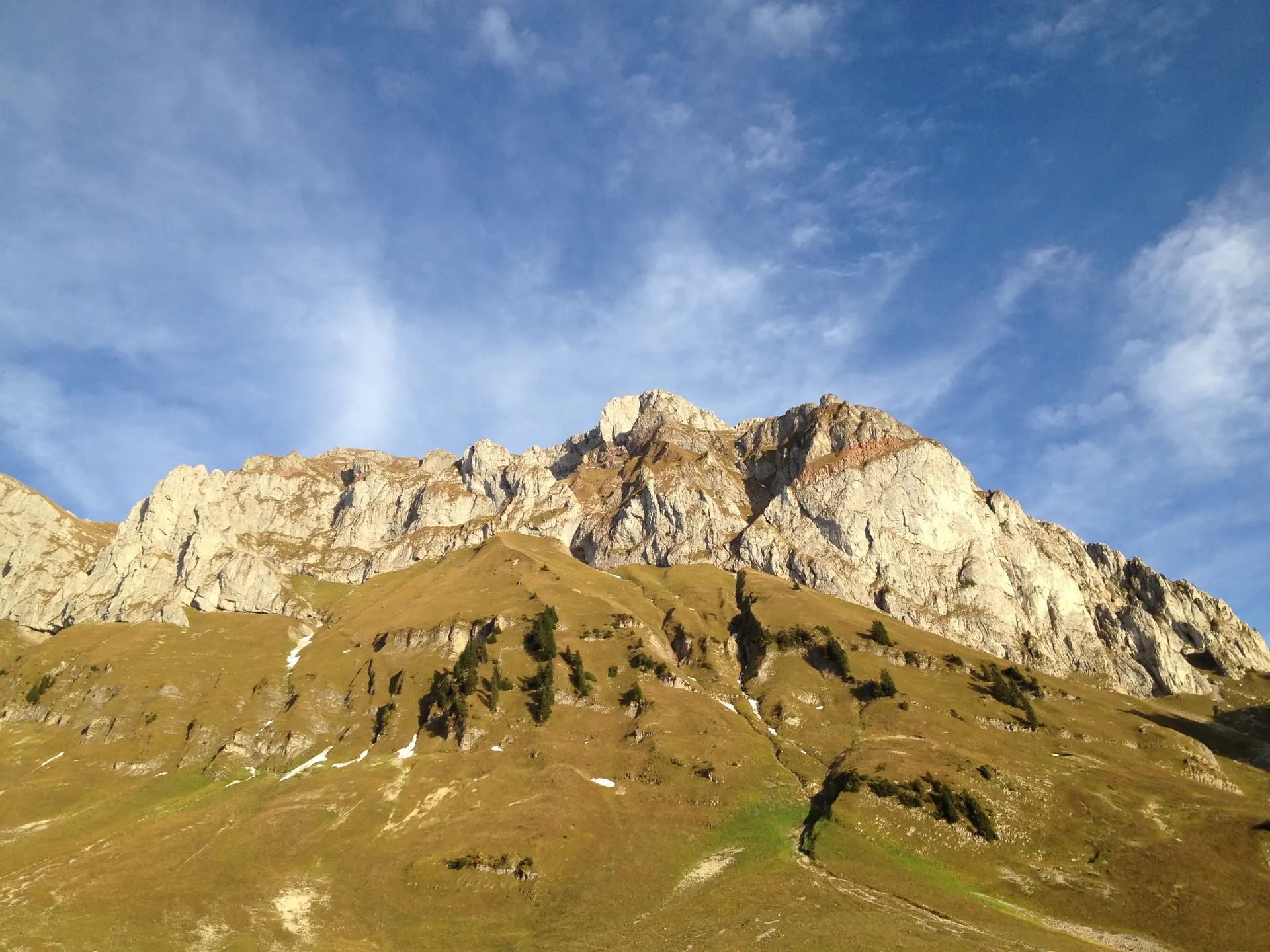 Vue sur le sommet des Cornettes de Bise