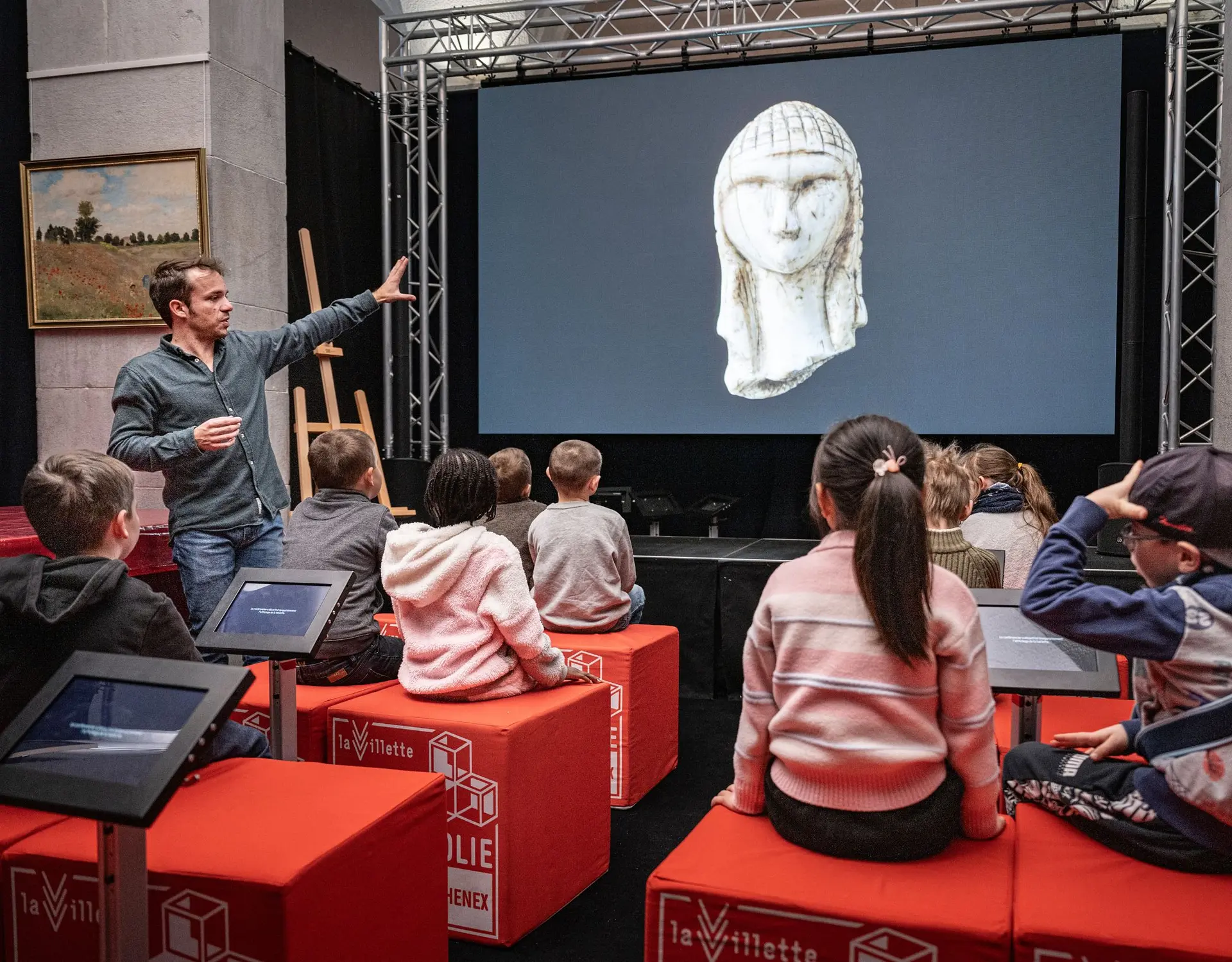 musée numérique grand écran sculpture