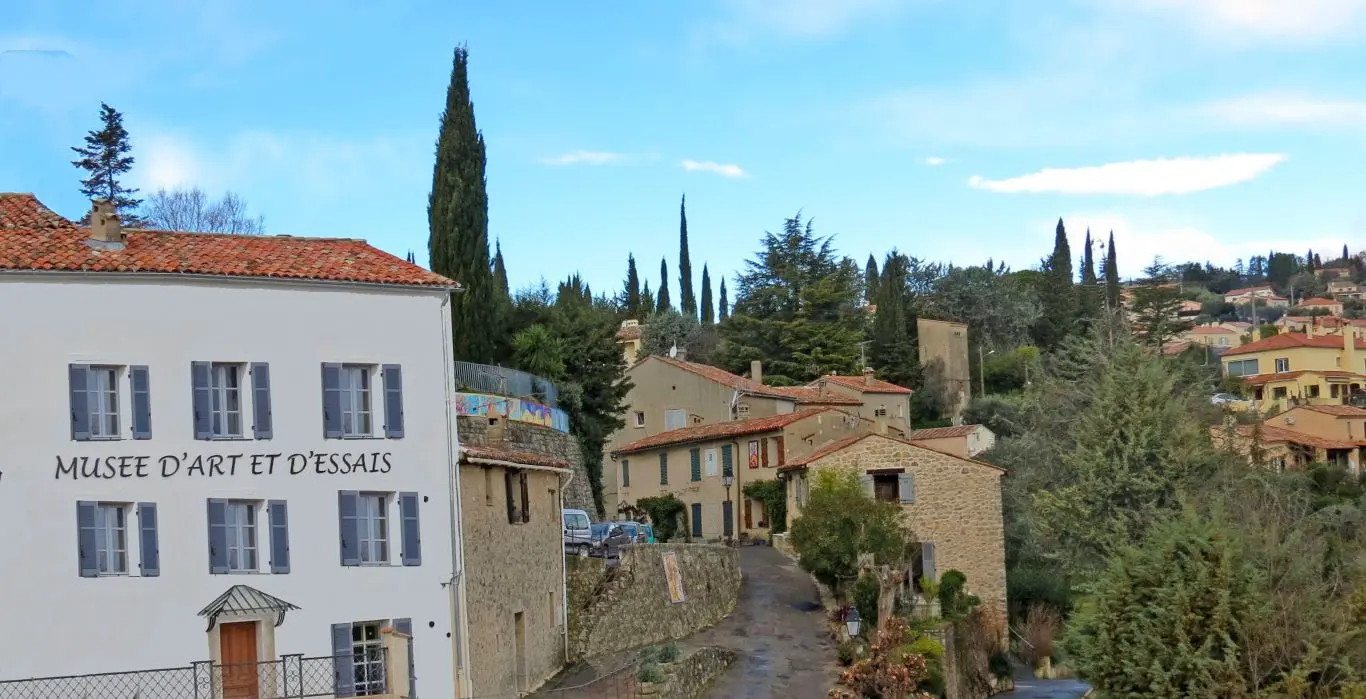 Musée d'Art et d'Essais à Tourrettes