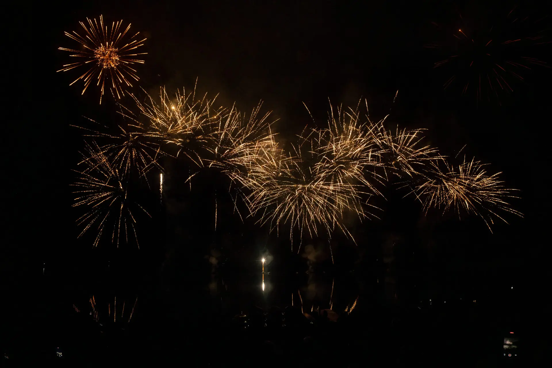 Feu d'artifice à la fête du lac de Montriond