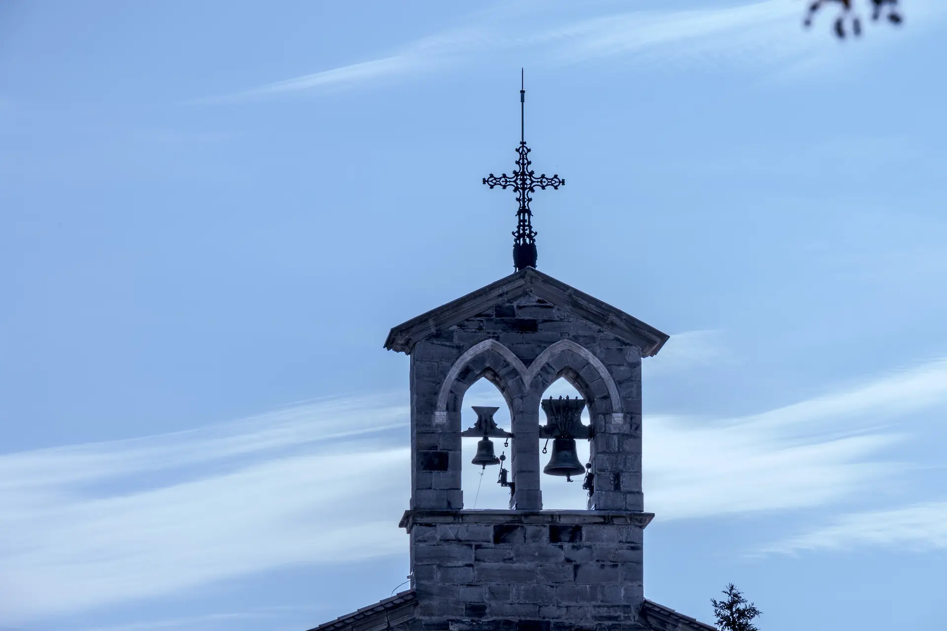 Le clocher de l'église Notre Dame de Lagrand