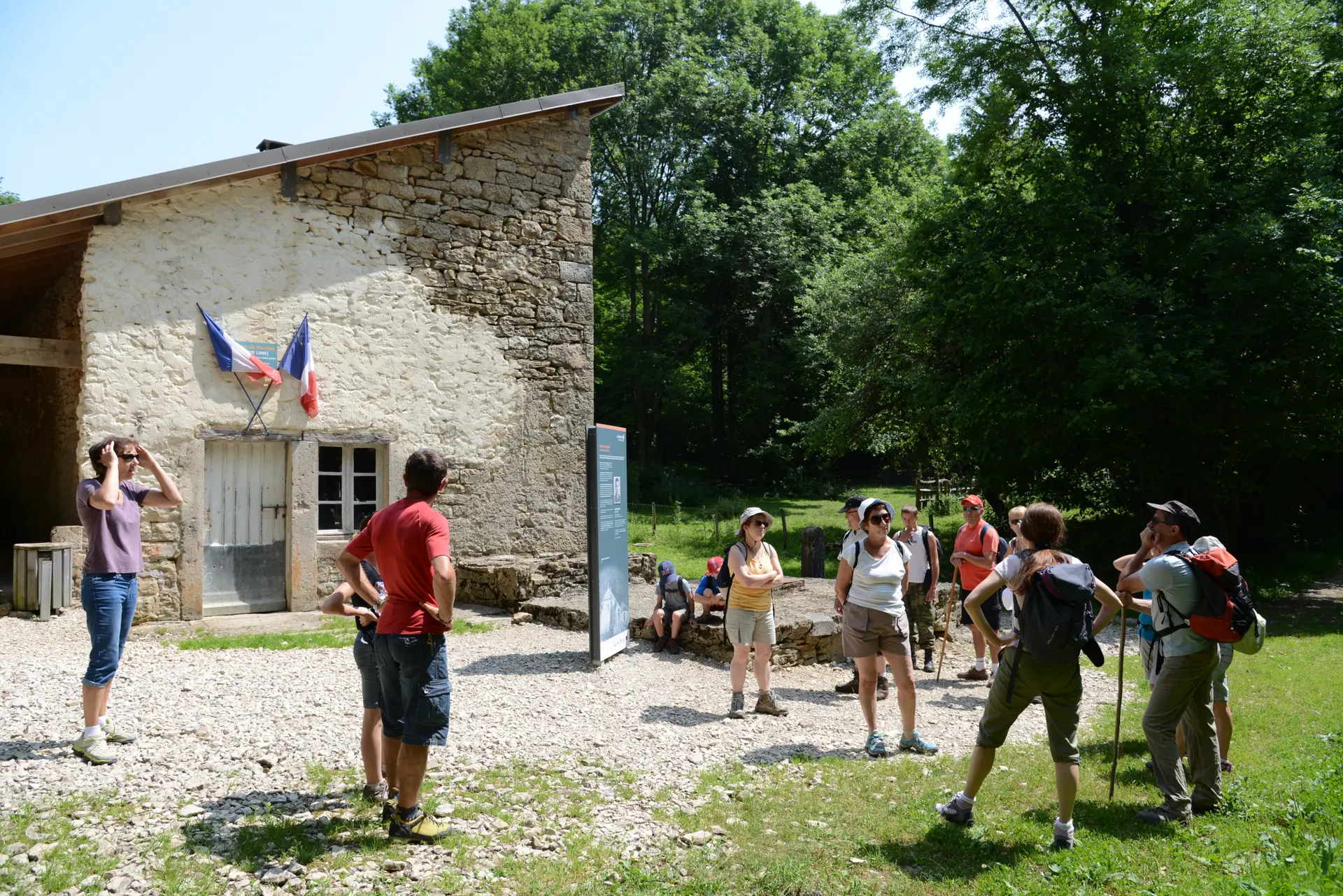 Randonnée historique à Brénod
