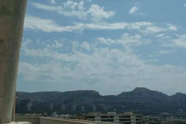 Balade guidée dans l'étonnant Parc du Roy d'Espagne