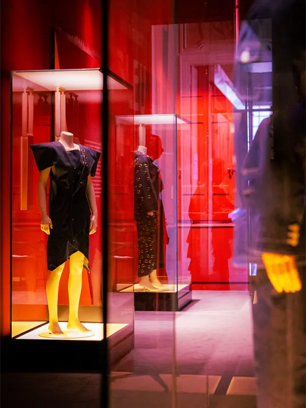 Infiniment bleu - Ville de Marseille - Musée Borély - Musée des Arts décoratifs, de la Faïence et de la Mode