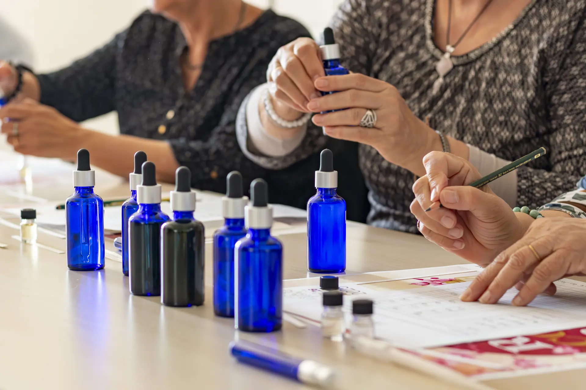 Photo d'un atelier de création de parfum aux rencontres parfumées