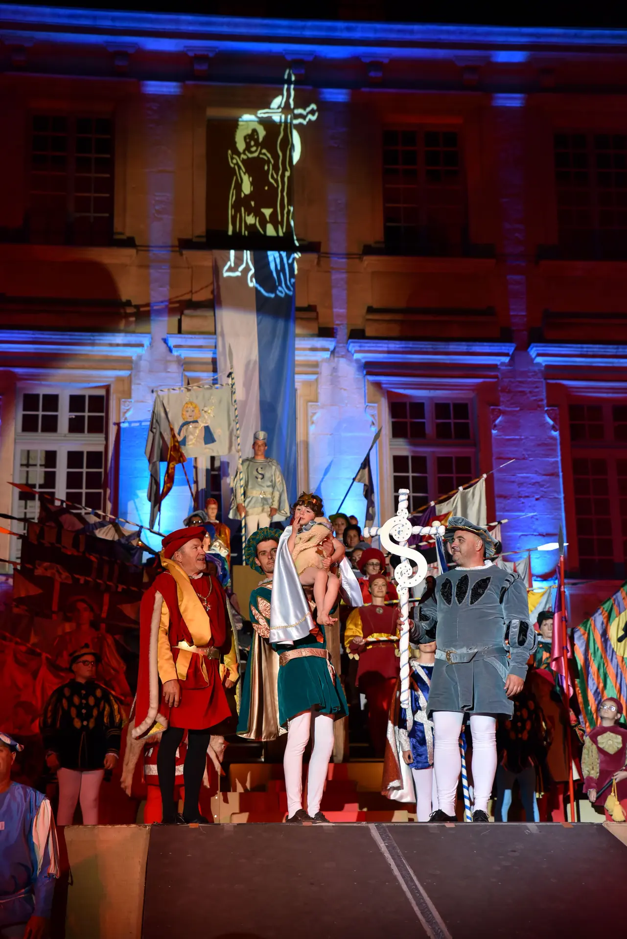 Saint Jean présenté à la foule