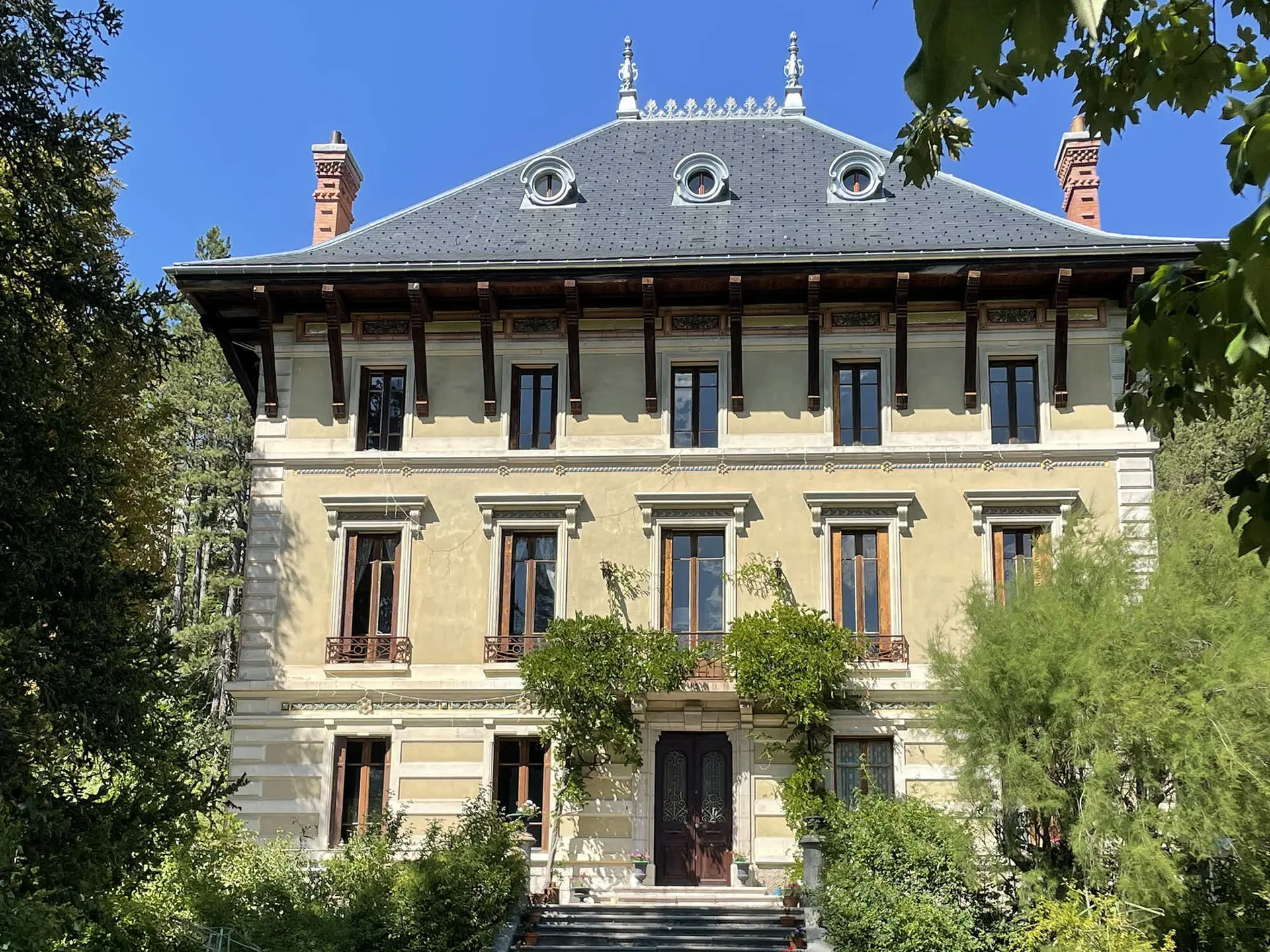 Les villas du côté ouest de Barcelonnette