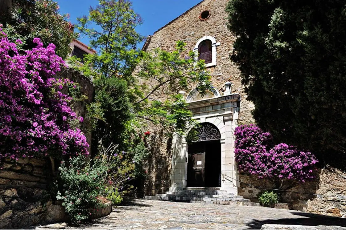 Kirche Saint Trophyme - © OT Bormes les Mimosas