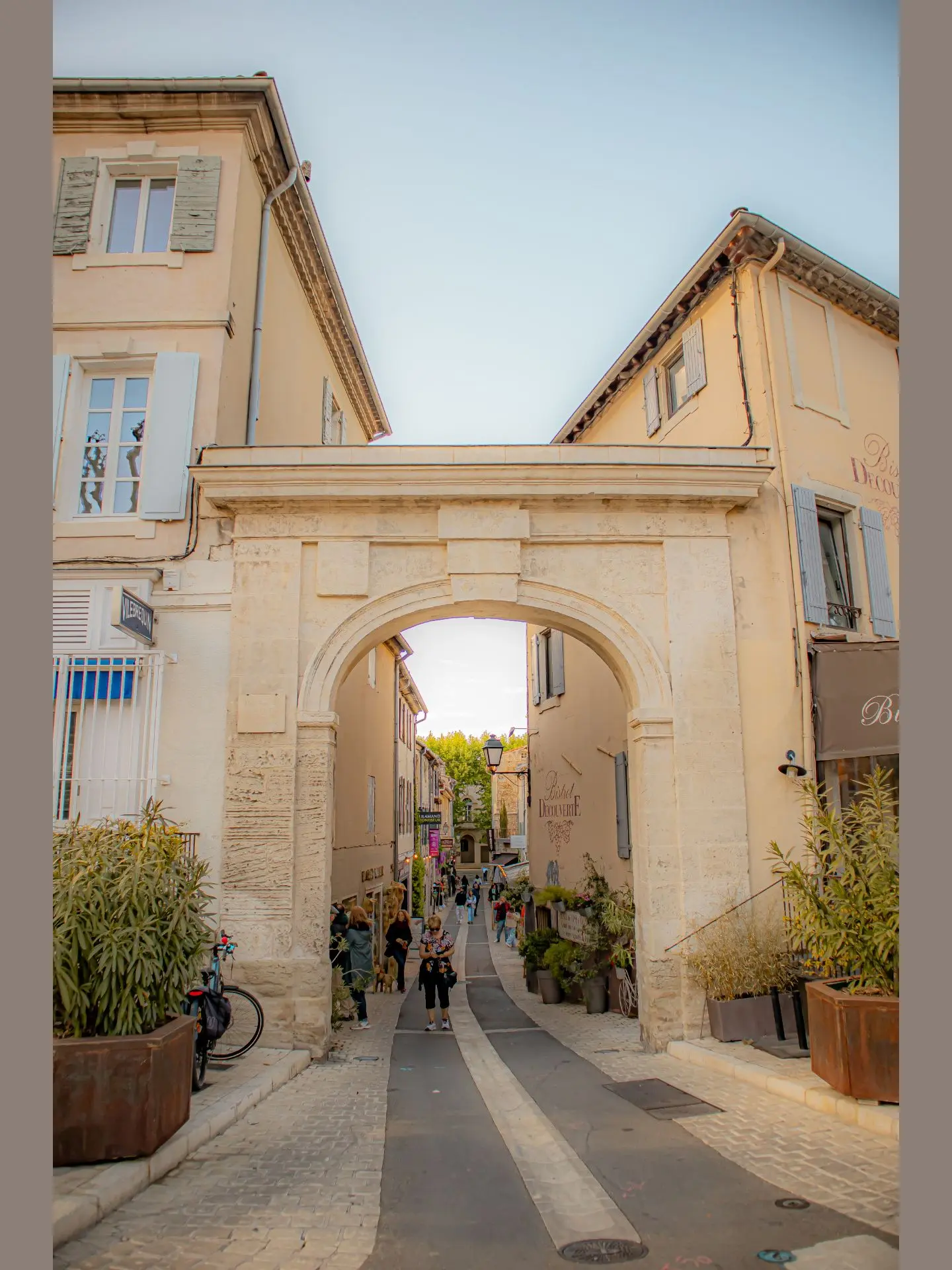 Saint-Paul Gate, Mélanie Quesada