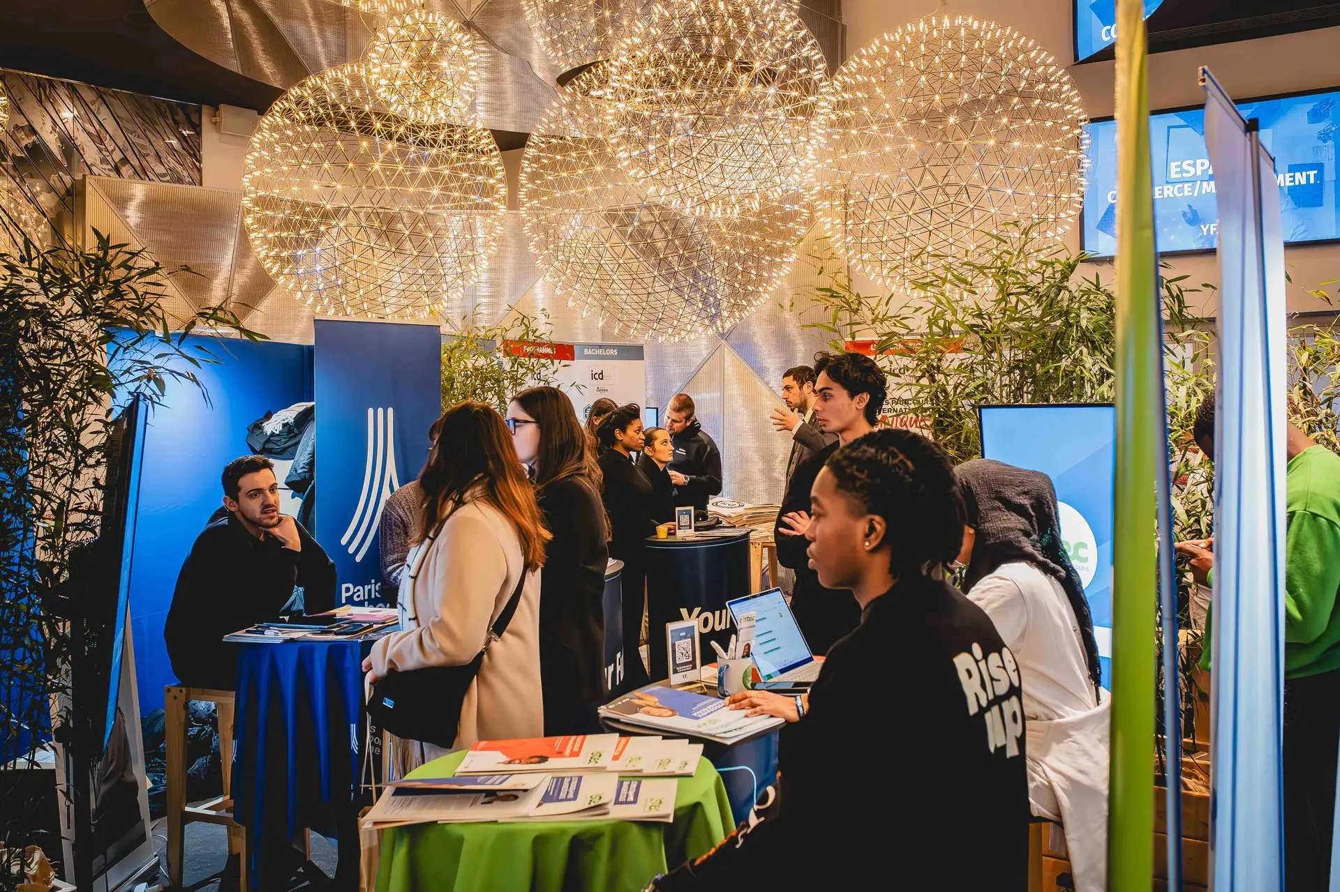 Salon d'Orientation et de Recrutement Your Future.