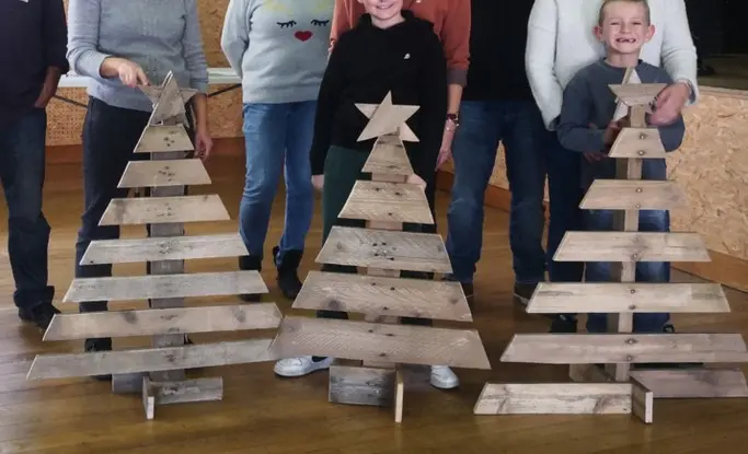Réalisation de sapins en palettes