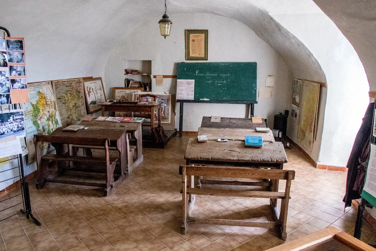 L'écomusée  : l'école d'antan