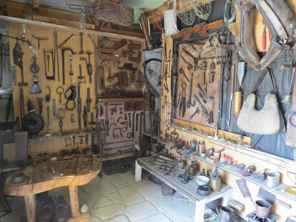Petit musée de Poux