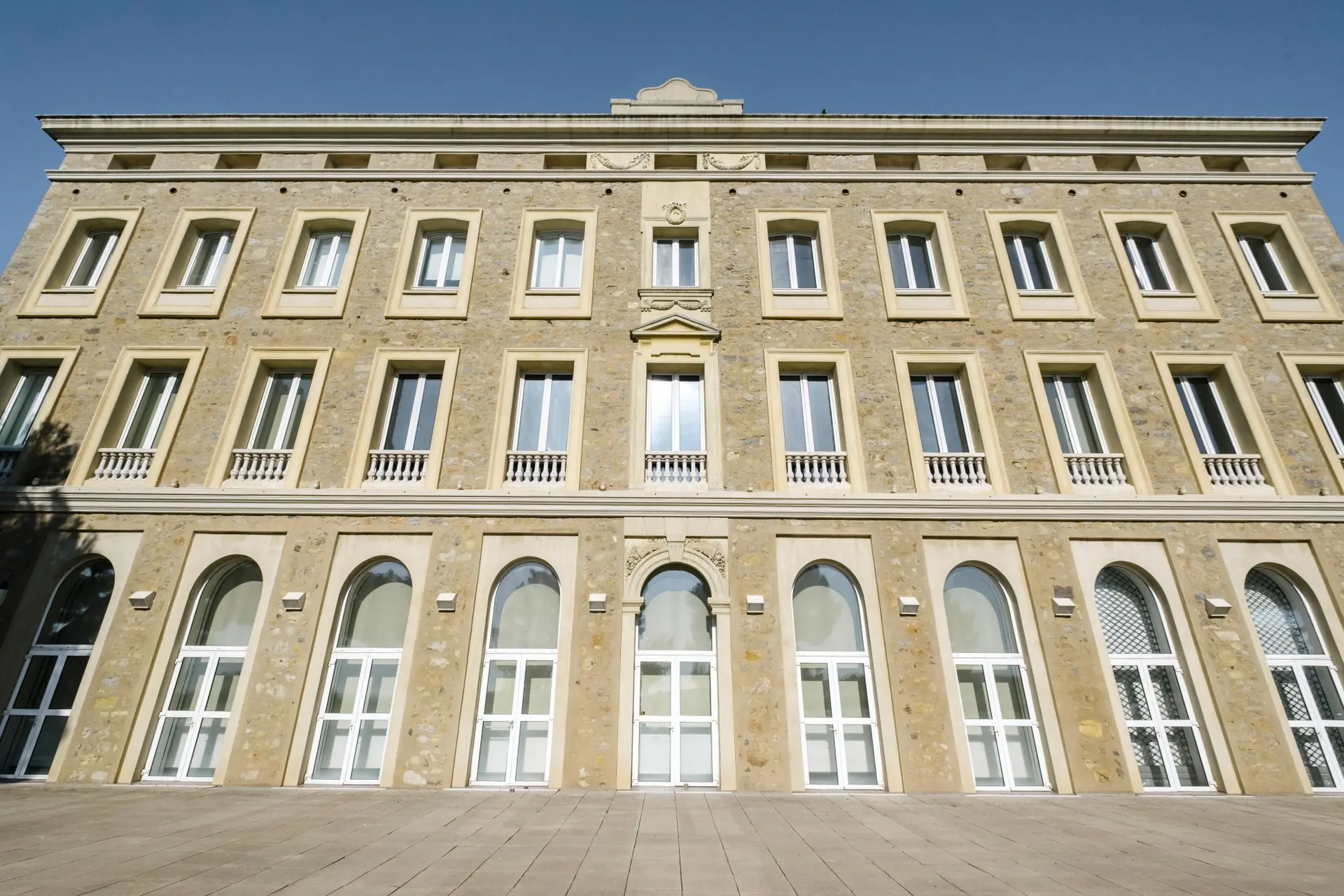 Exhibition Qu'est-ce qu'elle a ma gueule? Villa Tamaris Pacha La Seyne