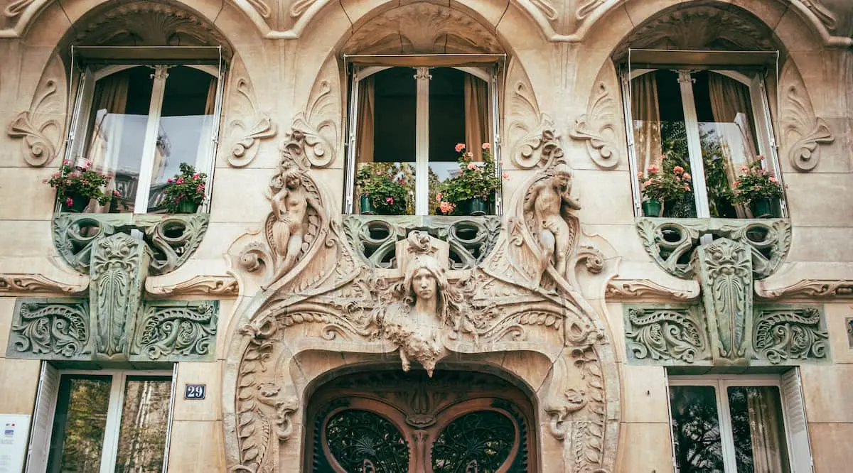entrée de l'immeuble 29 avenue Rapp 75007 Paris