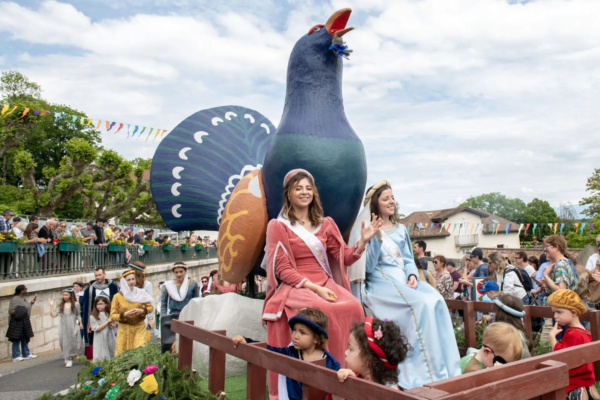 Photo of the Oiseau float