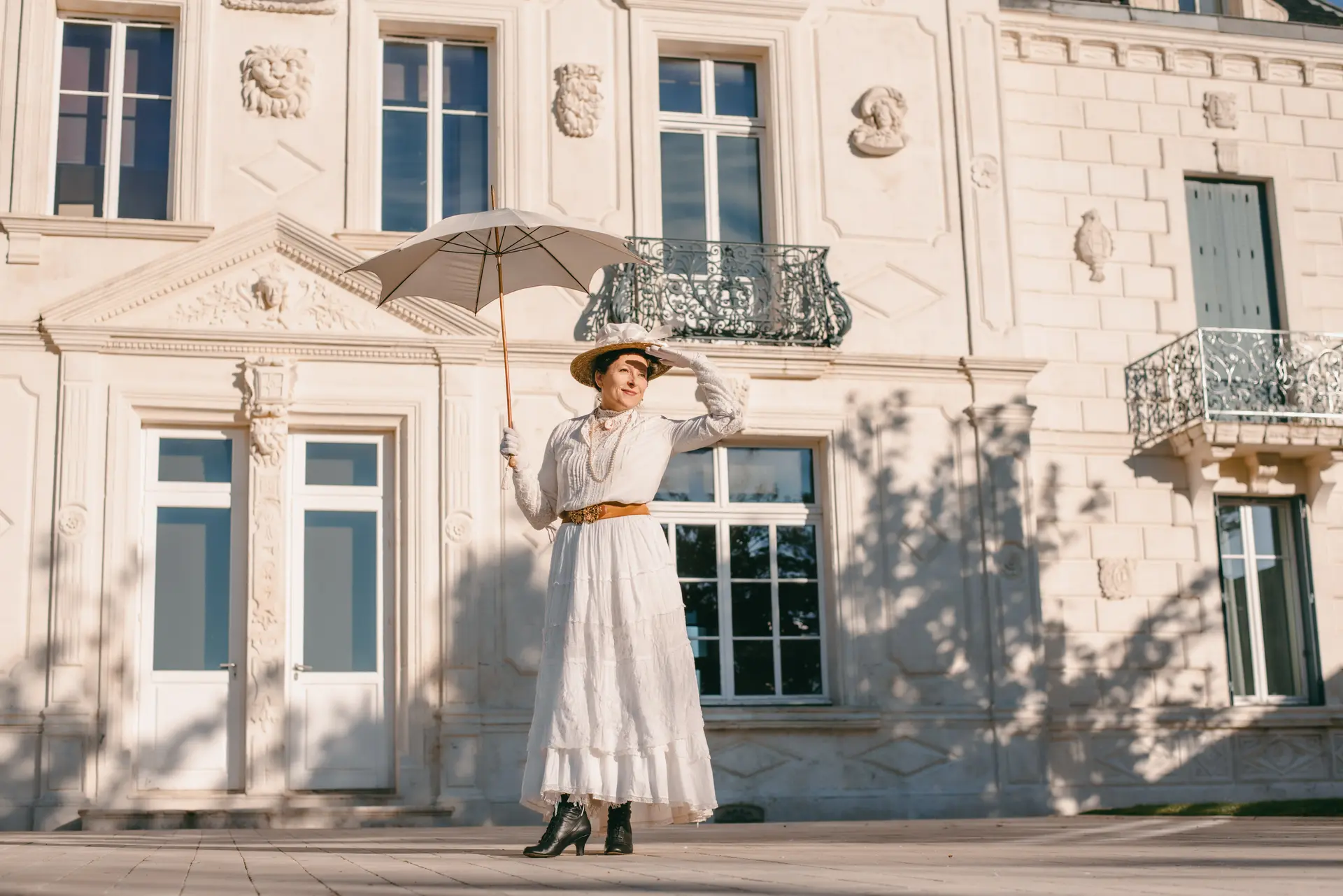 Visite théâtralisée Le beau séjour d'Albertine au cœur de ville de Châtelaillon-Plage