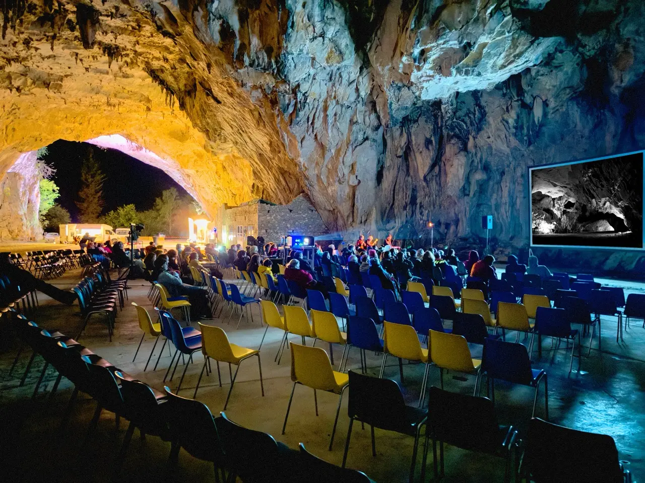 Ciné sous terre - Grotte de Bédeilhac