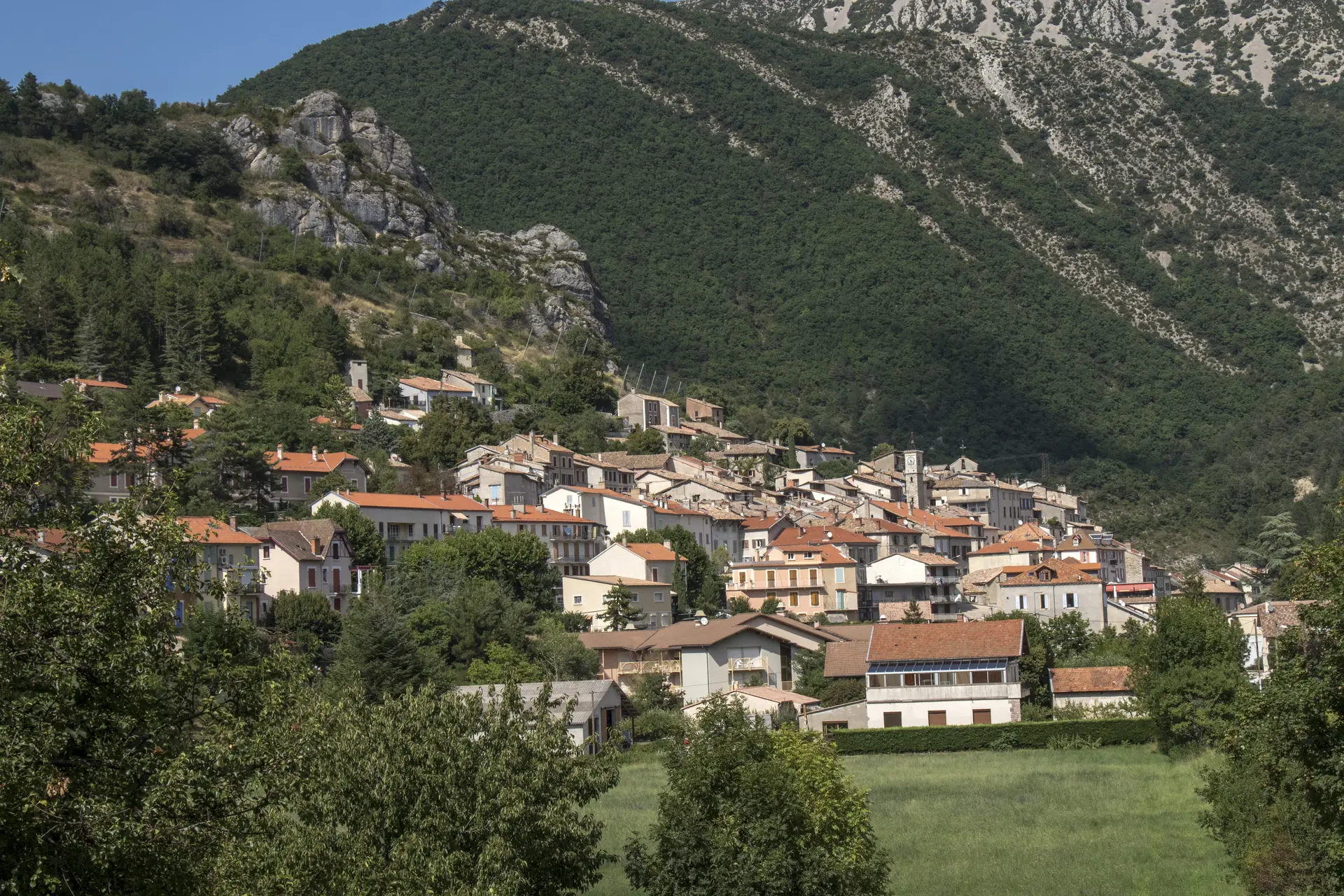 Vue sur le village médiéval