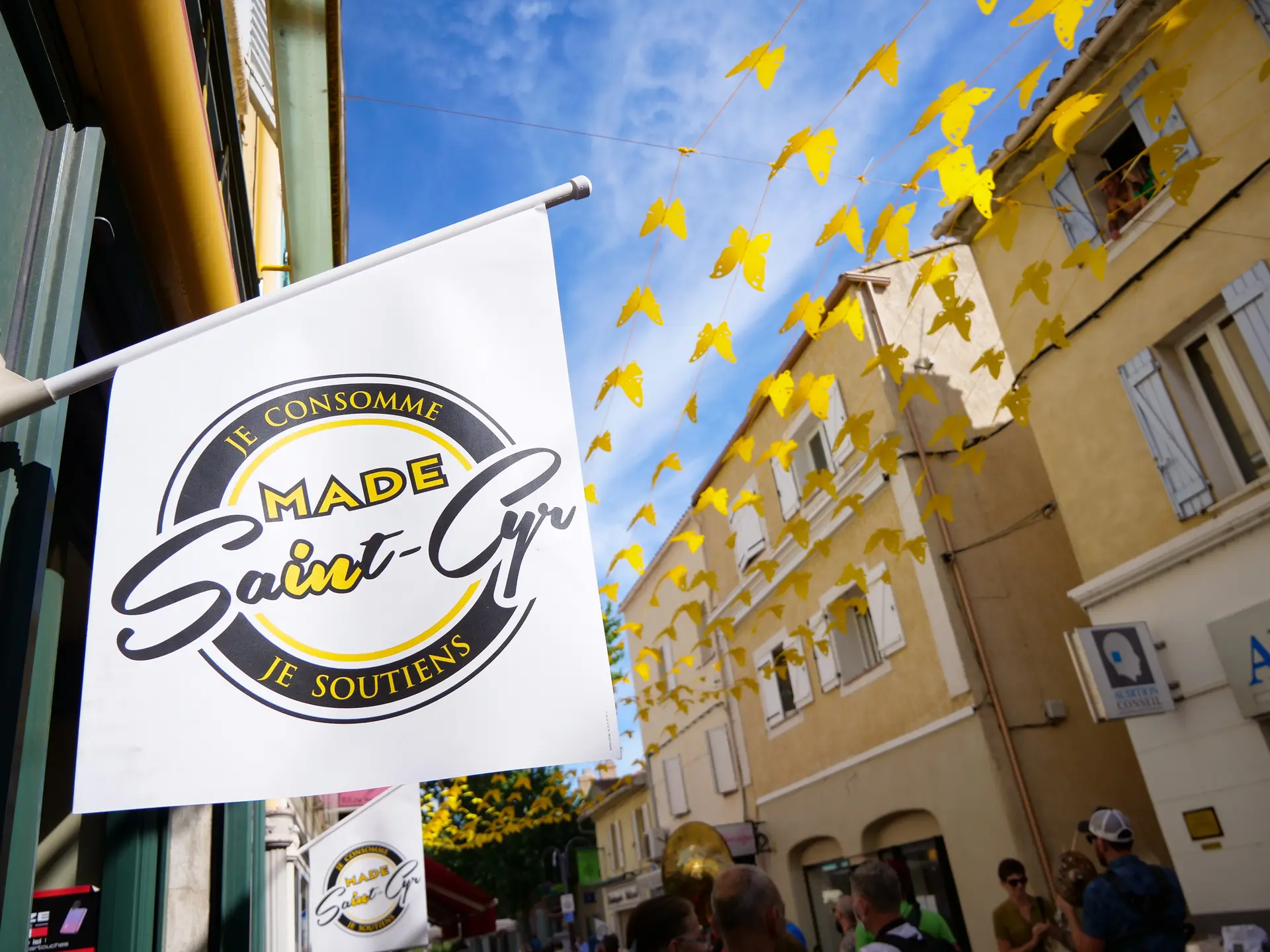 Rue république piétonne et animée