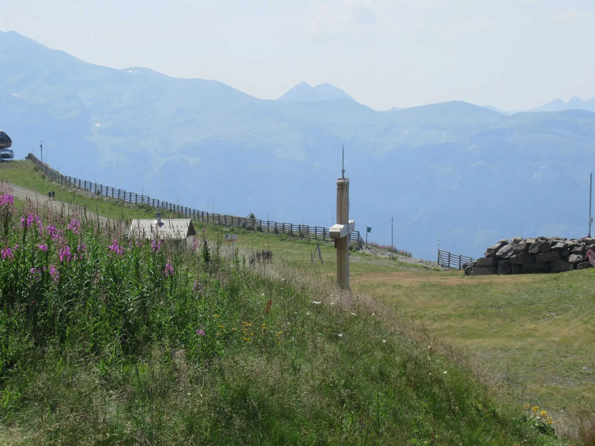 Vue sur la croix