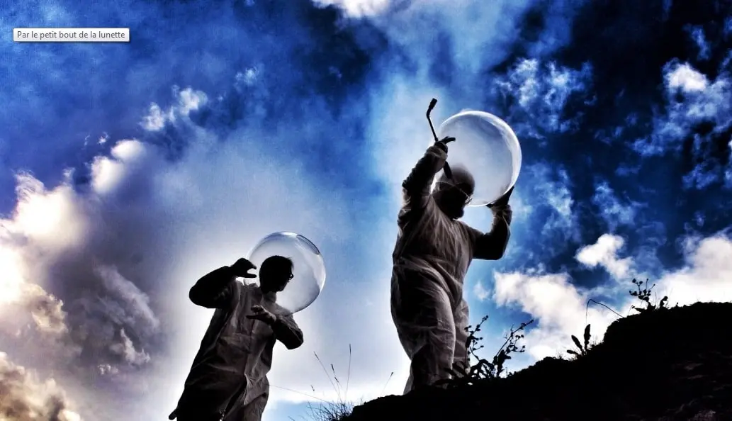 Par le petit bout de la lunette