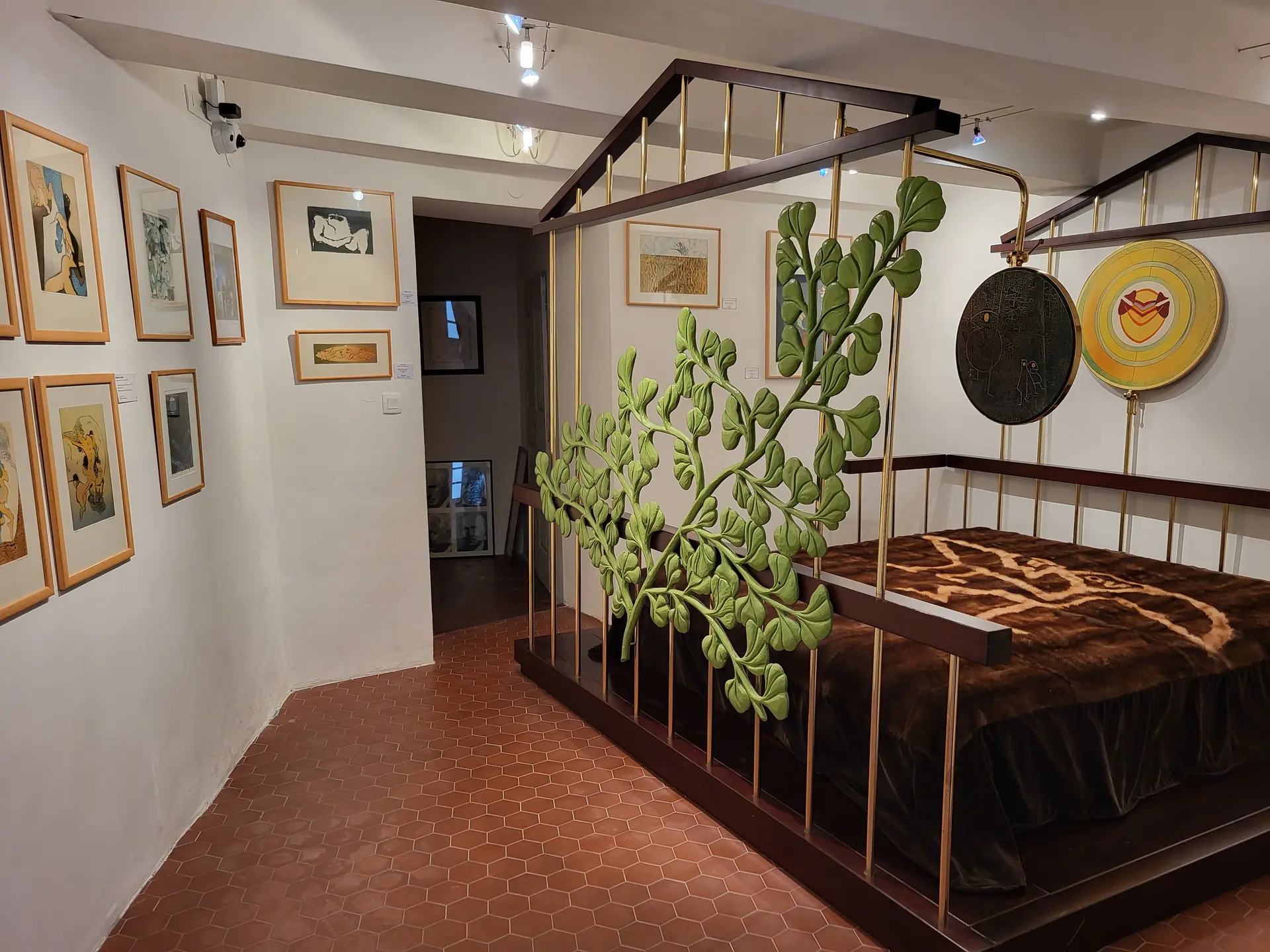 Donation Tanning /Collection Ernst