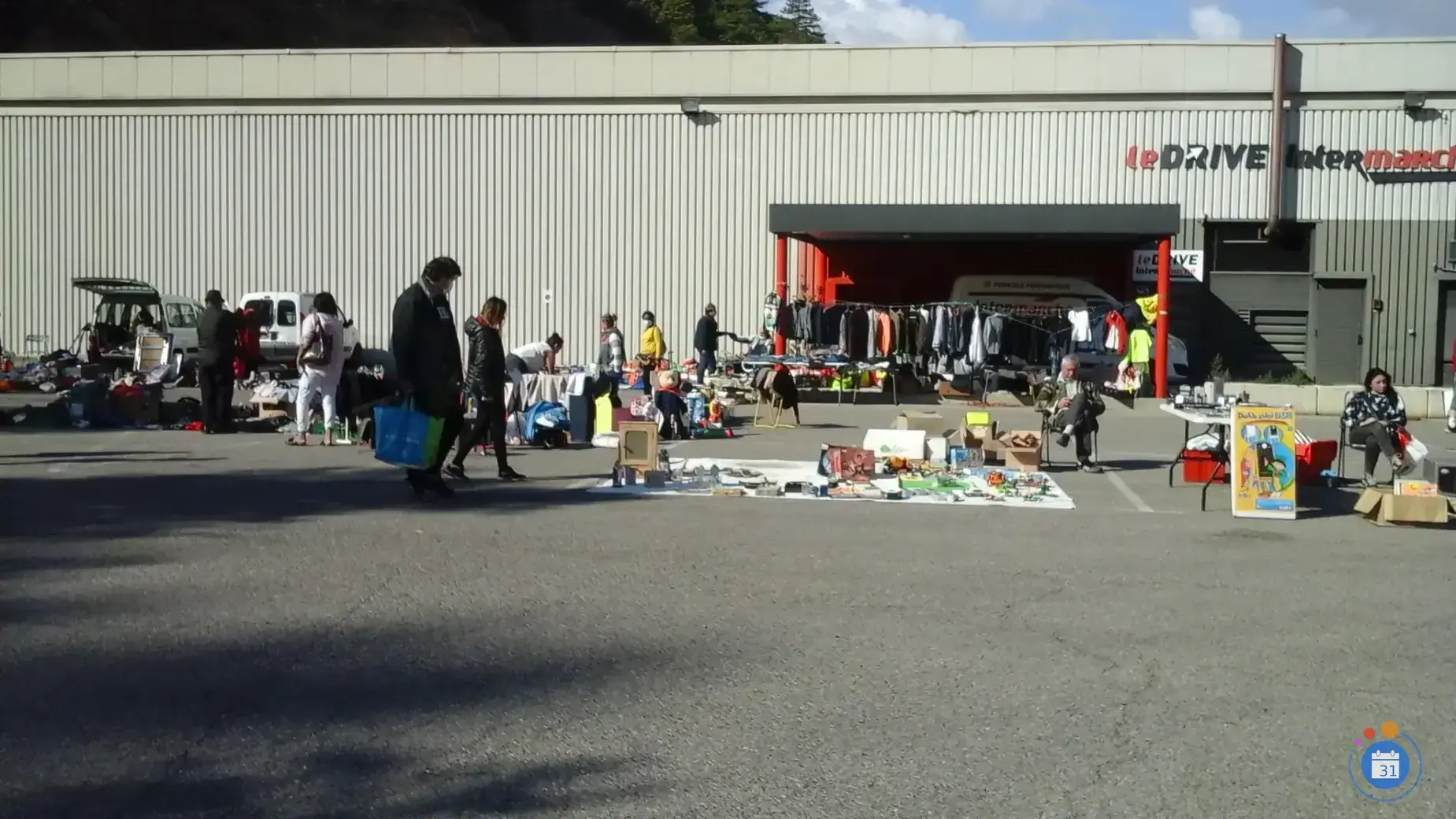 Vide-greniers à Intermarché