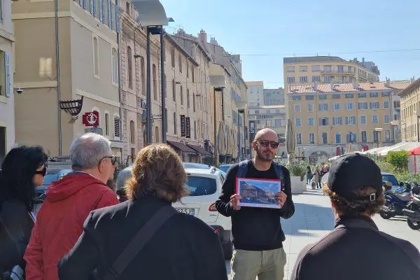 Rive Sud du Vieux Port, un Quartier Vibrant et créatif