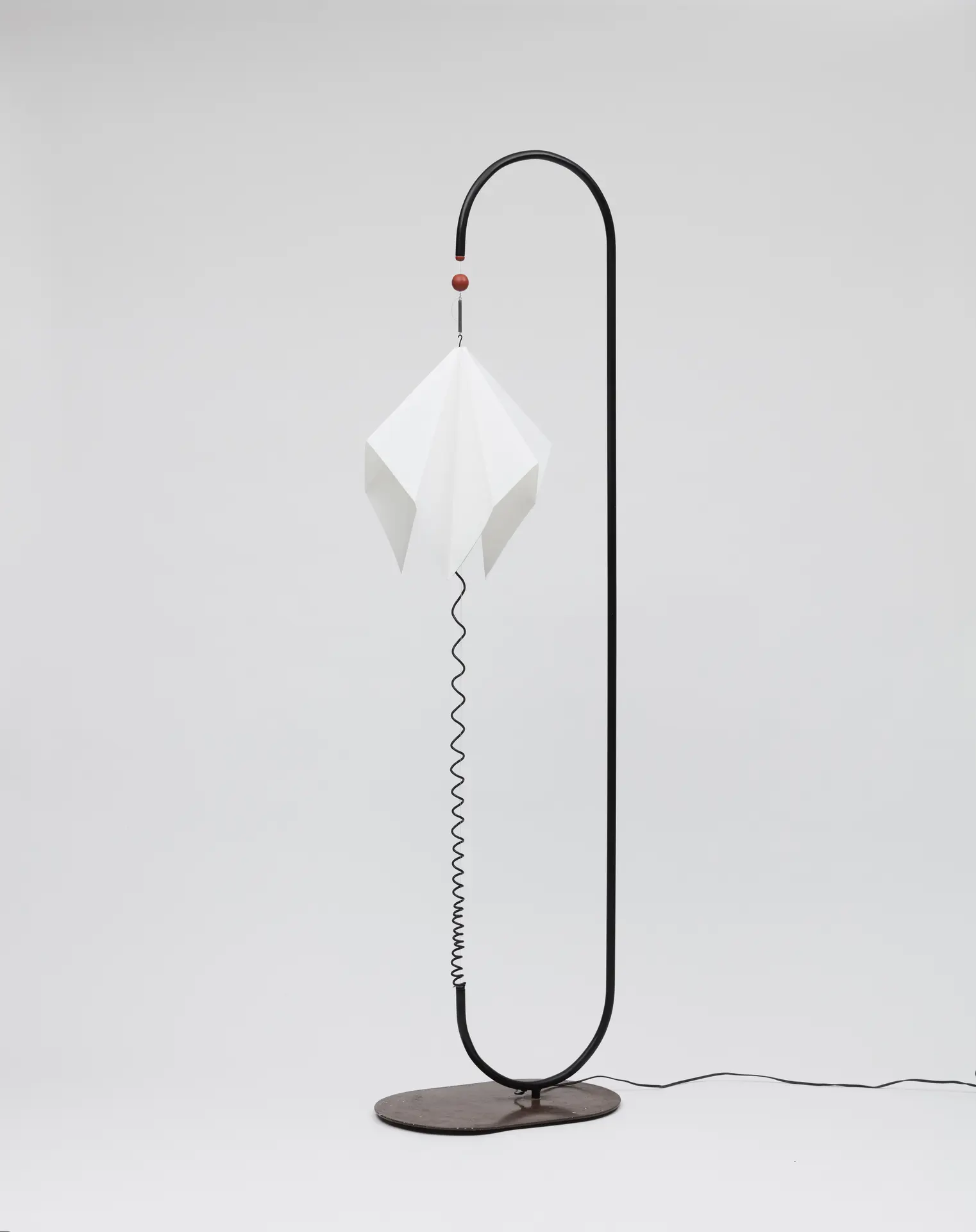 Joy, Raymond Guidot, lampe, métal laqué, câble et abat-jour, 1983