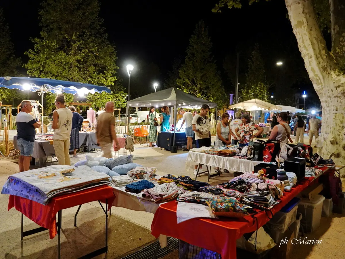 Marché nocturne