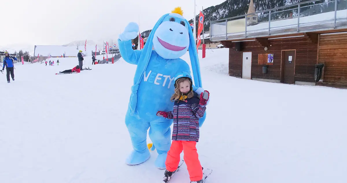 Rencontre avec Sweety © Office de Tourisme de Montgenèvre