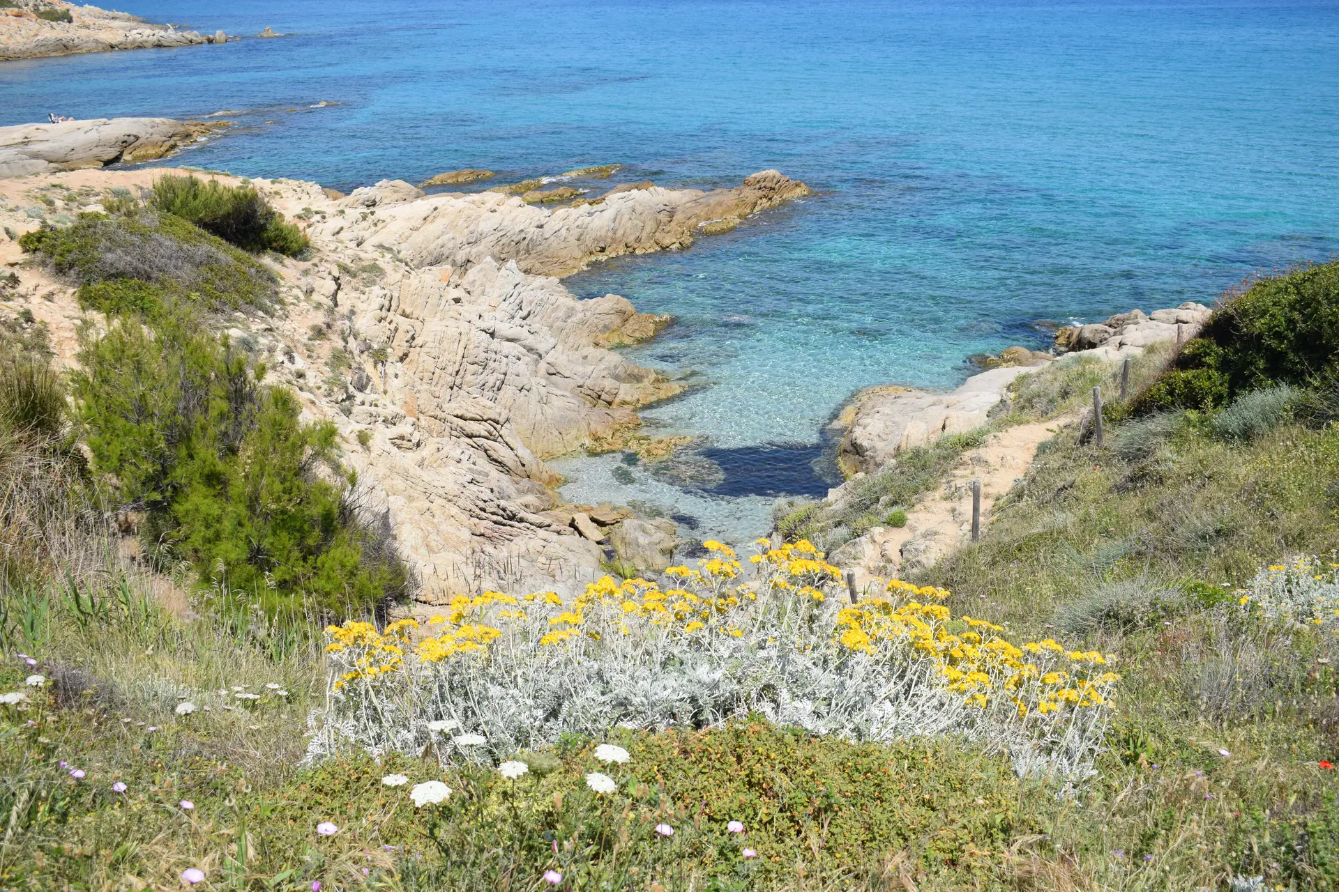 Entre l'escalet de le cap Taillat