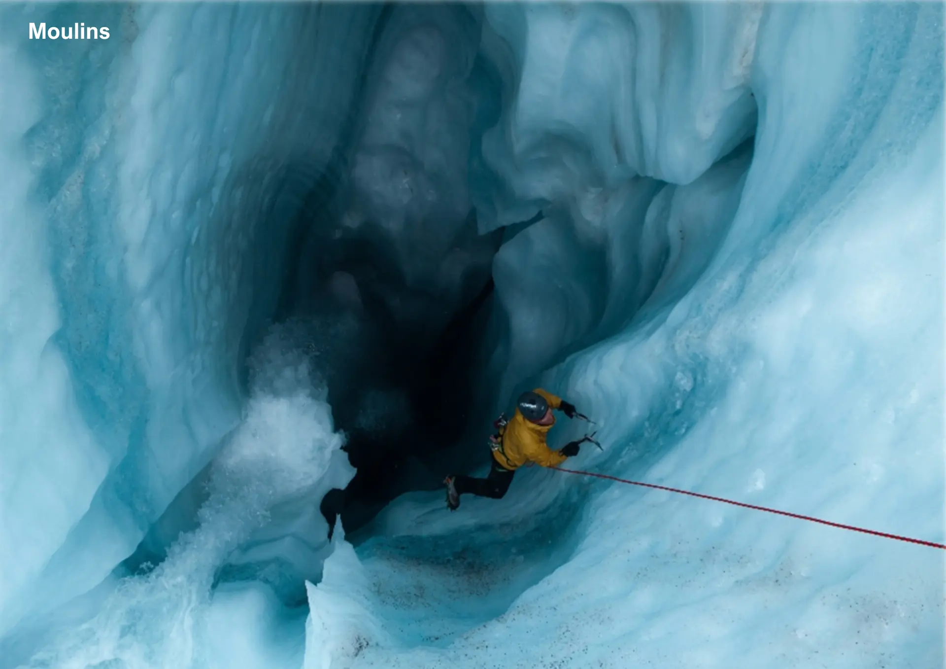 Formés par les torrents glaciaires, ces moulins font la joie des alpinistes.