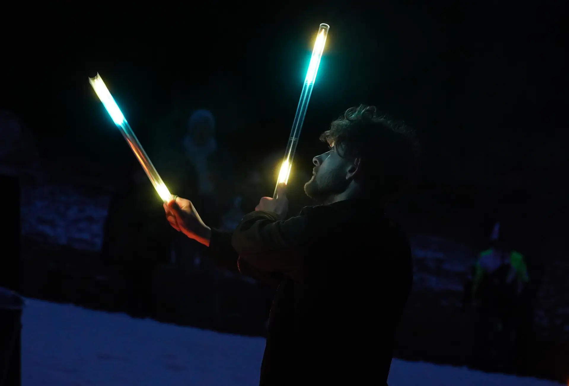 Spectacle de jonglerie lumineuse