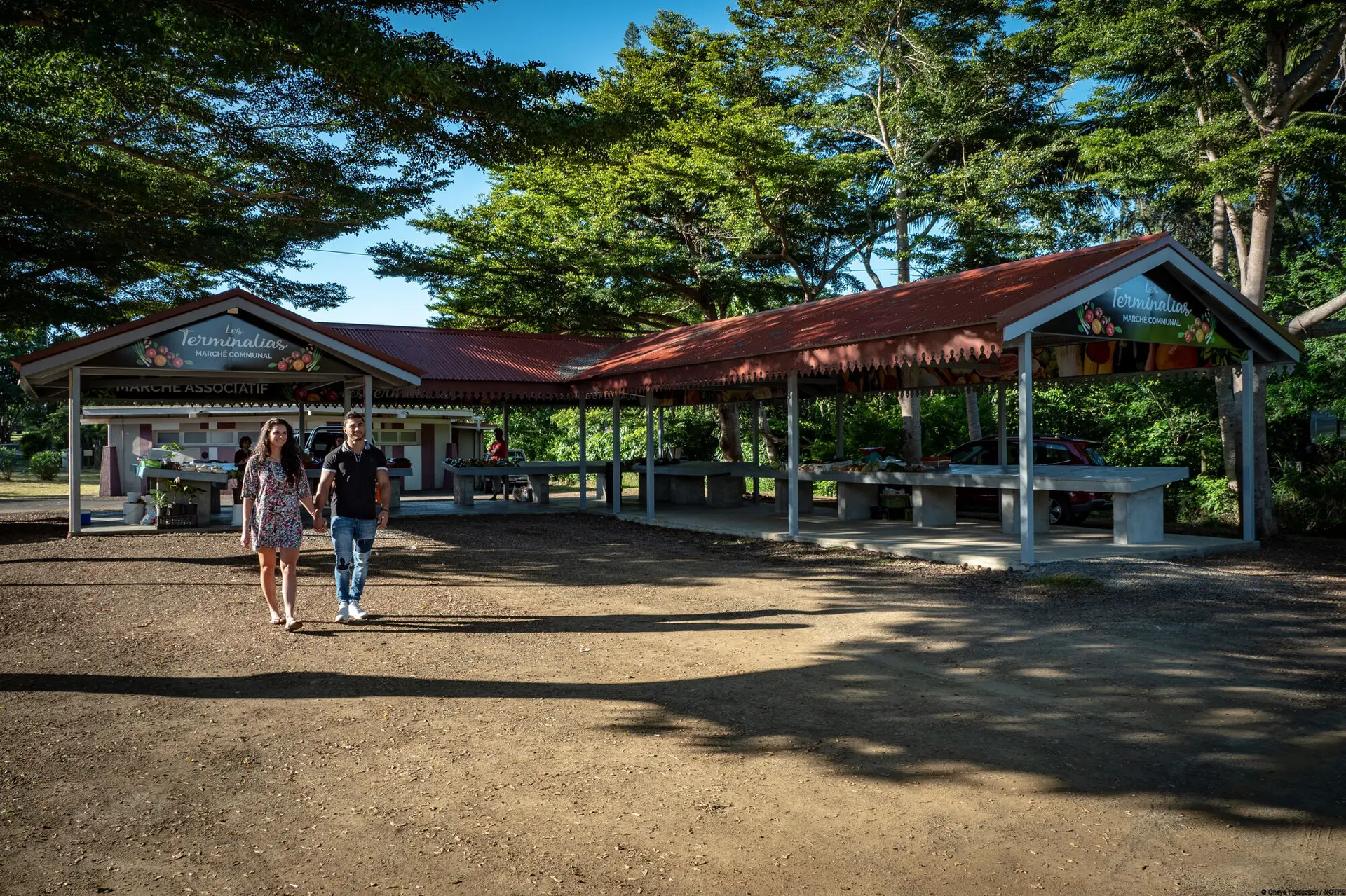 Sortie du Marché - Marché communal Les Terminalias