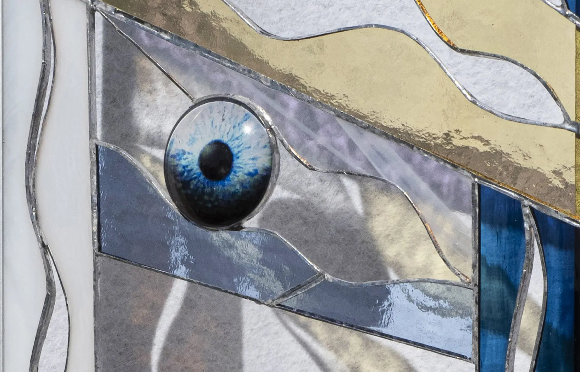 L'œil du silence (vitrail)