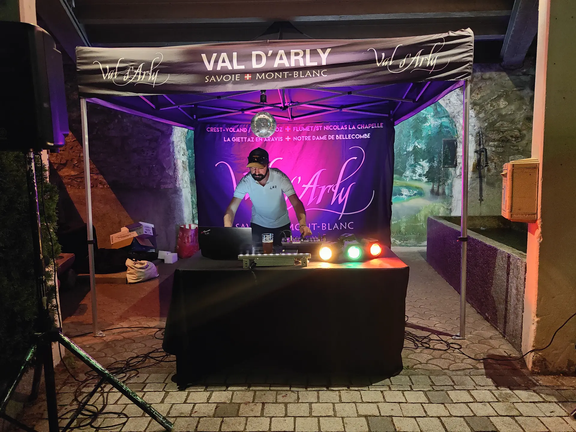 DJ Matth aux platines