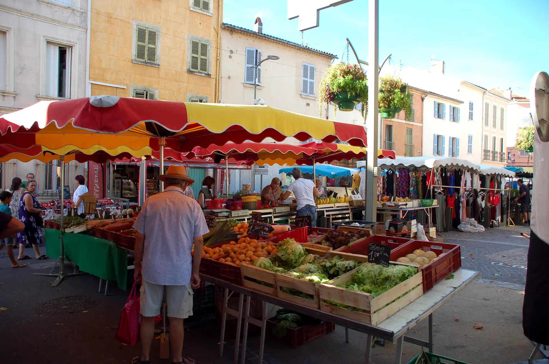 Marché de la Crau / Mercredi et dimanche matin
